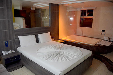 suite 17 motel em curitiba 01